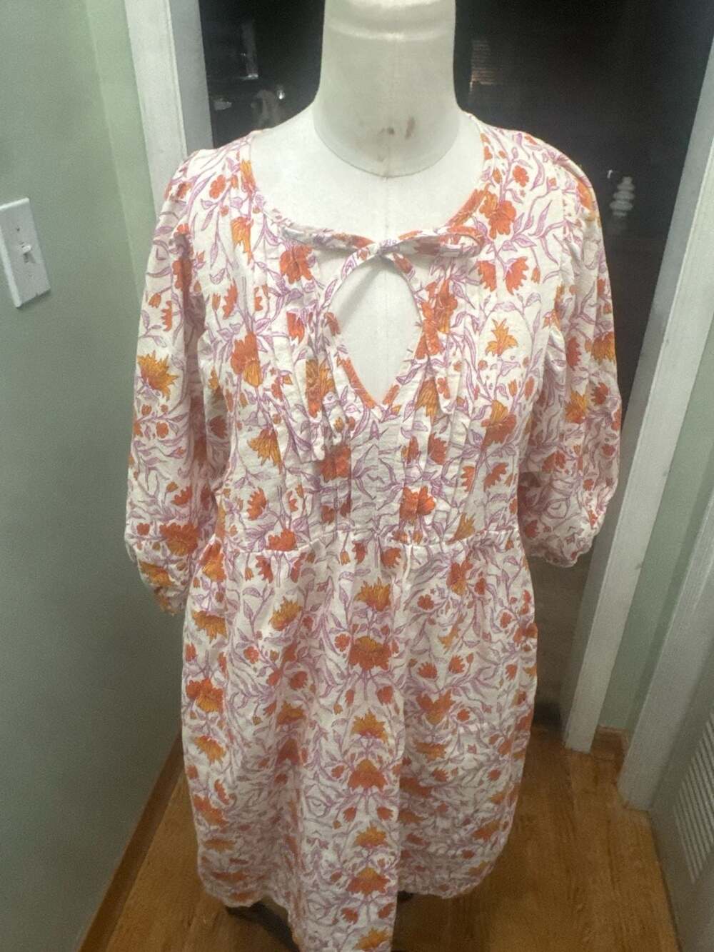 Universal Thread - Picture 2 of 8